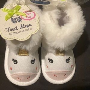 Baby’s size 1 shoes